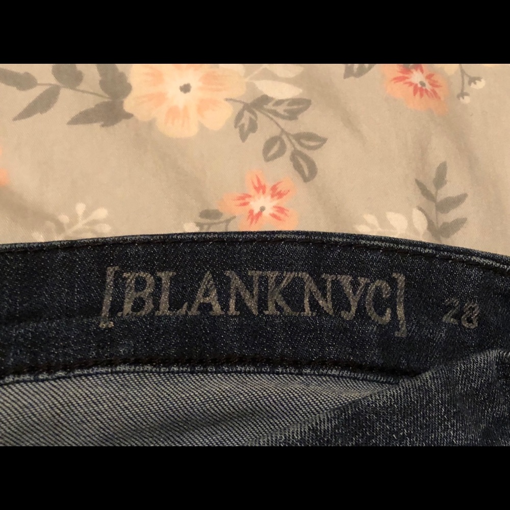 Blank NYC dark denim skinny jean size 28